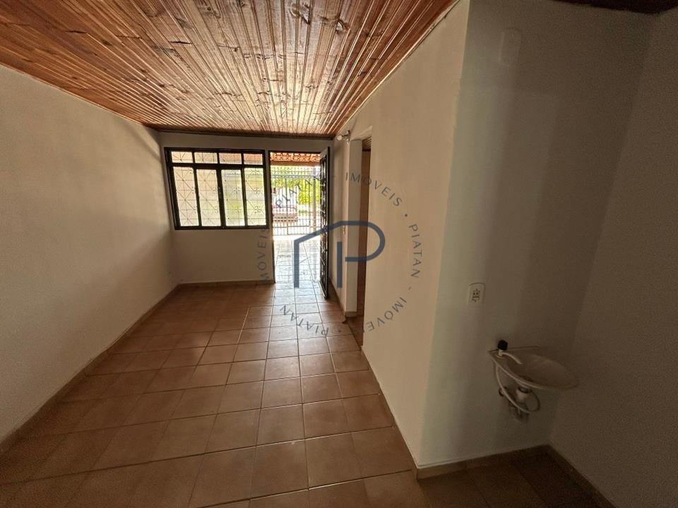 QR 414 Conjunto 14 - Aluga-se Casa com 2 quartos na QR 414 em Samambaia Norte/DF — foto 3