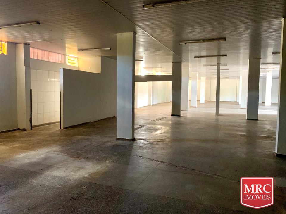 CL 201 - Loja/Galpão 1.600M2 COM AMPLO ESTACIONAMENTO INTERNO — foto 4
