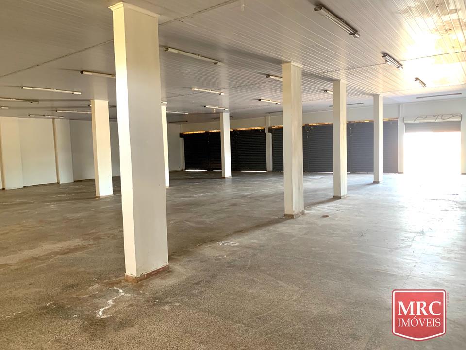 CL 201 - Loja/Galpão 1.600M2 COM AMPLO ESTACIONAMENTO INTERNO — foto 3