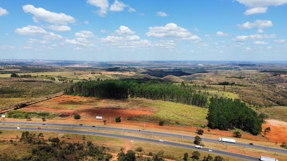 Área Rural de Ceilândia  - Br 070 área com 23400 metros frente a br 070  escriturado e registrado 