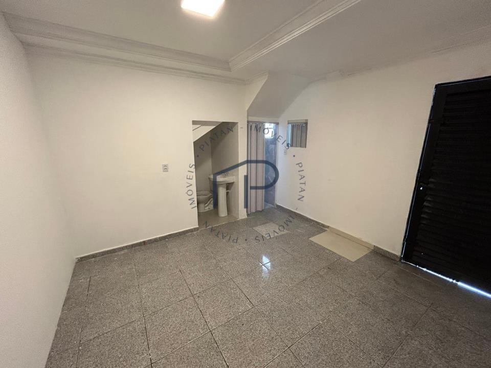 QNA 19 - Aluga-se Apartamento Térreo na Praça do DI em Taguatinga Norte/DF — foto 5