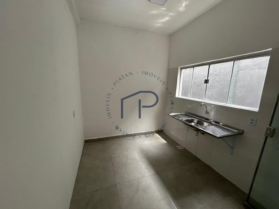 QNA 19 - Aluga-se Apartamento Térreo na Praça do DI em Taguatinga Norte/DF — foto 3