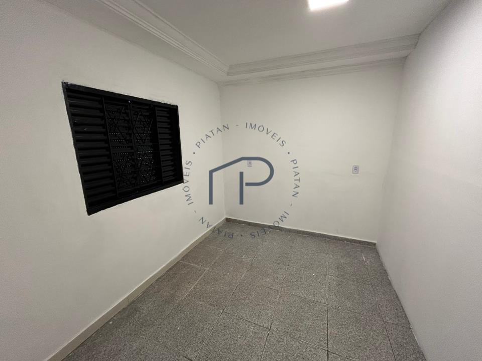 QNA 19 - Aluga-se Apartamento Térreo na Praça do DI em Taguatinga Norte/DF — foto 8
