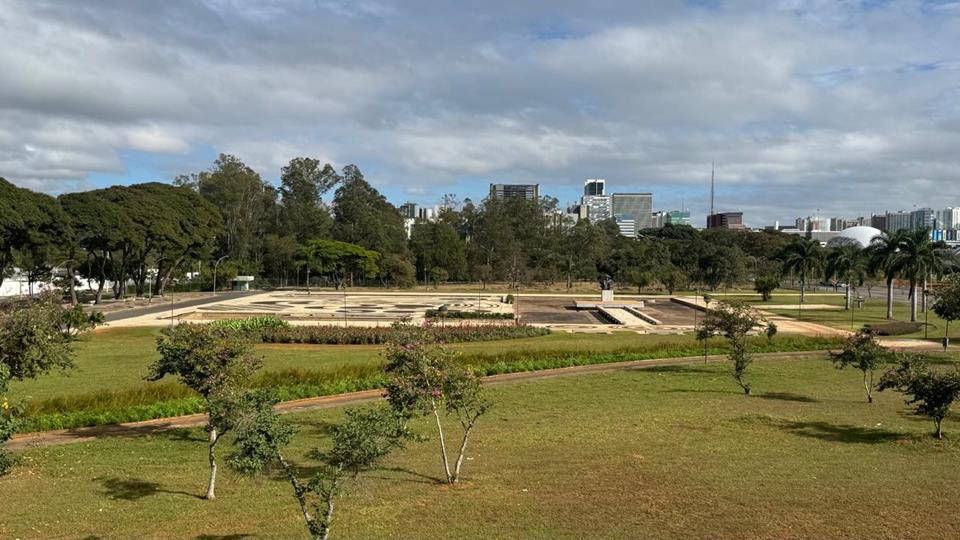 SAFS Quadra (Setor de Administração Federal Sul) - PREDIO SAFS COM 2.590M2 PARA LOCAÇÃO NA PRAÇA PORTUGAL AO LADO DA EMBAIXADA AMERICANA SAS SUL — foto 9
