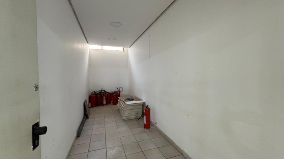 SAFS Quadra (Setor de Administração Federal Sul) - PREDIO SAFS COM 2.590M2 PARA LOCAÇÃO NA PRAÇA PORTUGAL AO LADO DA EMBAIXADA AMERICANA SAS SUL — foto 45