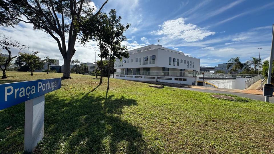 SAFS Quadra (Setor de Administração Federal Sul) - PREDIO SAFS COM 2.590M2 PARA LOCAÇÃO NA PRAÇA PORTUGAL AO LADO DA EMBAIXADA AMERICANA SAS SUL — foto 2