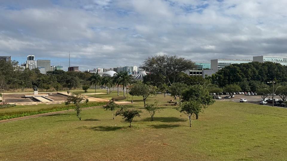 SAFS Quadra (Setor de Administração Federal Sul) - PREDIO SAFS COM 2.590M2 PARA LOCAÇÃO NA PRAÇA PORTUGAL AO LADO DA EMBAIXADA AMERICANA SAS SUL — foto 46