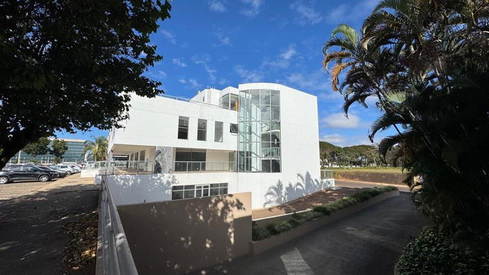 SAFS Quadra (Setor de Administração Federal Sul) - PREDIO SAFS COM 2.590M2 PARA LOCAÇÃO NA PRAÇA PORTUGAL AO LADO DA EMBAIXADA AMERICANA SAS SUL — foto 75