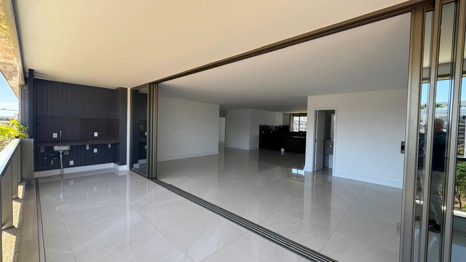 SQNW 304 Bloco F - apartamento 4 quartos no noroeste  sendo 4 suítes, elevador privativo, lazer completo com 4 vagas altíssimo padrão ao lado do parque Burle Marx high design a venda