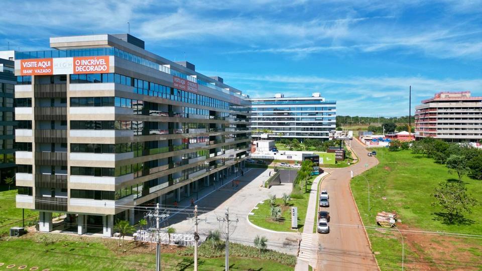 SQNW 304 Bloco F - apartamento 4 quartos no noroeste  sendo 4 suítes, elevador privativo, lazer completo com 4 vagas altíssimo padrão ao lado do parque Burle Marx high design a venda — foto 5