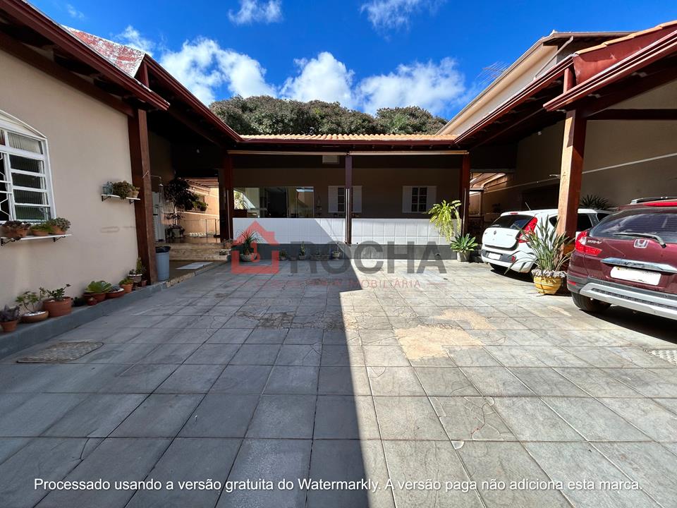 Quadra 13 - Quadra 13 (Sobradinho) - Reformada, com 04 quartos, lote de 525 m² — foto 1