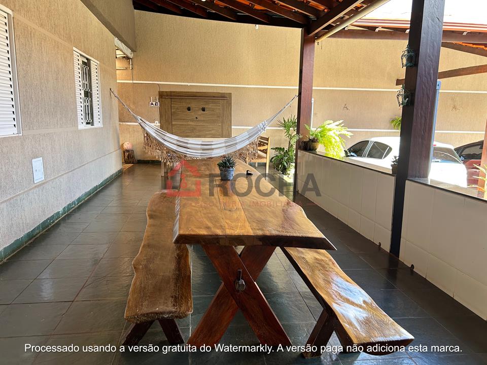 Quadra 13 - Quadra 13 (Sobradinho) - Reformada, com 04 quartos, lote de 525 m² — foto 3
