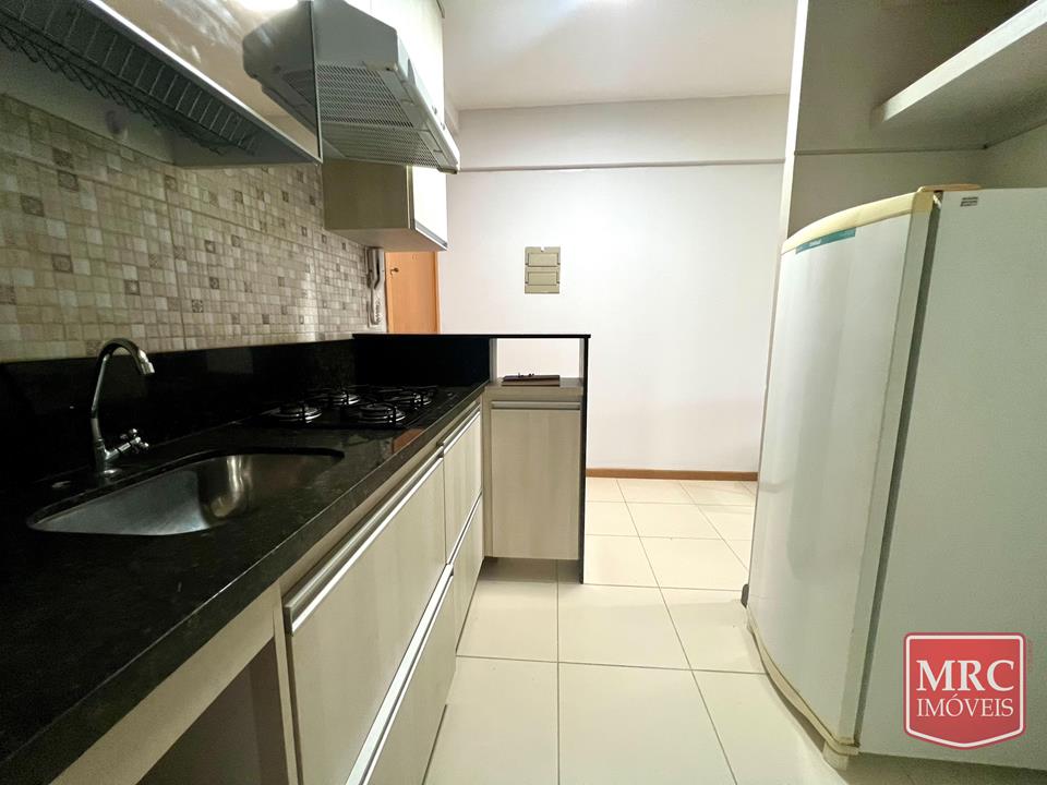 SCRN 704/705 Bloco B - MOBILIADO COM ELEVADOR E 2 VAGAS NA GARAGEM — foto 9