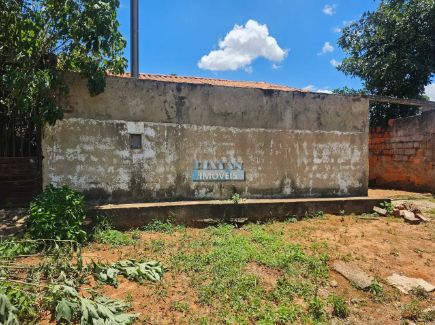H - Vende-se Casa com 2 quartos em Águas Lindas - GO  — foto 2