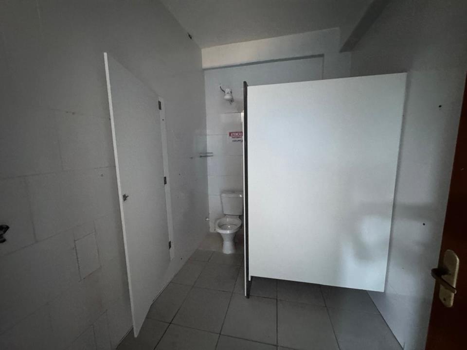 SQ 15 Q 11 L 20 CIDADE OCIDENTAL - PREDIO COM 12 SALA, BANHEIROS COLETIVOS, PATIO INTERNO, AREA PARA LANCHONETE alugo — foto 11