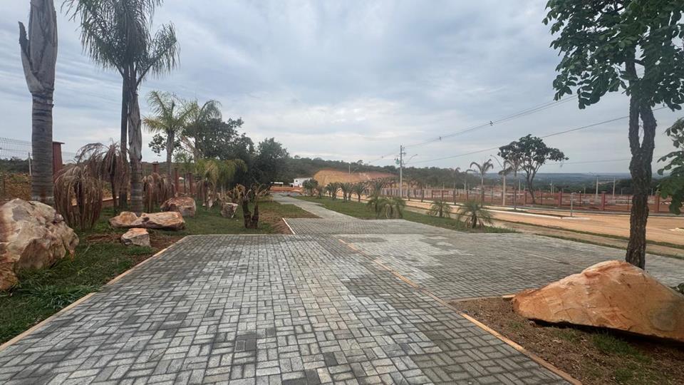 DF 140 JARDIM BOTANICO - Casa 3 quartos sendo 3 suites em condominio fechado vendo com altissimo padrão no Le grand Jardin no Jardim botanico pronta ou para entrega em ate 10 meses aceita financiamento — foto 32
