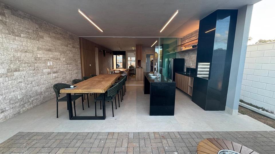DF 140 JARDIM BOTANICO - Casa 3 quartos sendo 3 suites em condominio fechado vendo com altissimo padrão no Le grand Jardin no Jardim botanico pronta ou para entrega em ate 10 meses aceita financiamento — foto 26