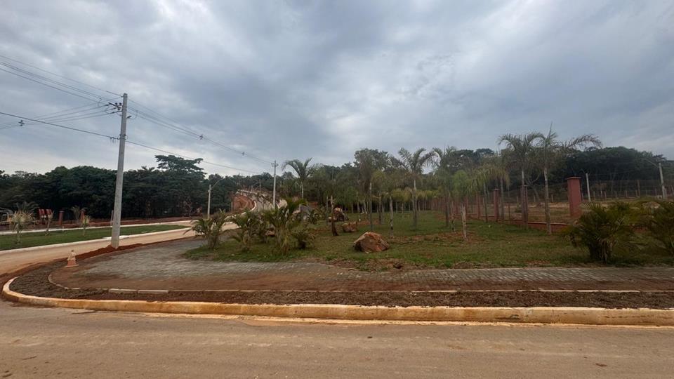 DF 140 JARDIM BOTANICO - Casa 3 quartos sendo 3 suites em condominio fechado vendo com altissimo padrão no Le grand Jardin no Jardim botanico pronta ou para entrega em ate 10 meses aceita financiamento — foto 41