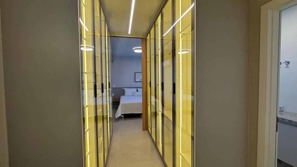 DF 140 JARDIM BOTANICO - Casa 3 quartos sendo 3 suites em condominio fechado vendo com altissimo padrão no Le grand Jardin no Jardim botanico pronta ou para entrega em ate 10 meses aceita financiamento — foto 7