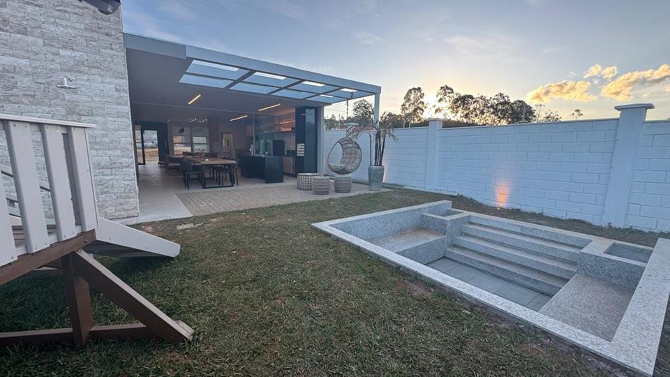 DF 140 JARDIM BOTANICO - Casa 3 quartos sendo 3 suites em condominio fechado vendo com altissimo padrão no Le grand Jardin no Jardim botanico pronta ou para entrega em ate 10 meses aceita financiamento — foto 15