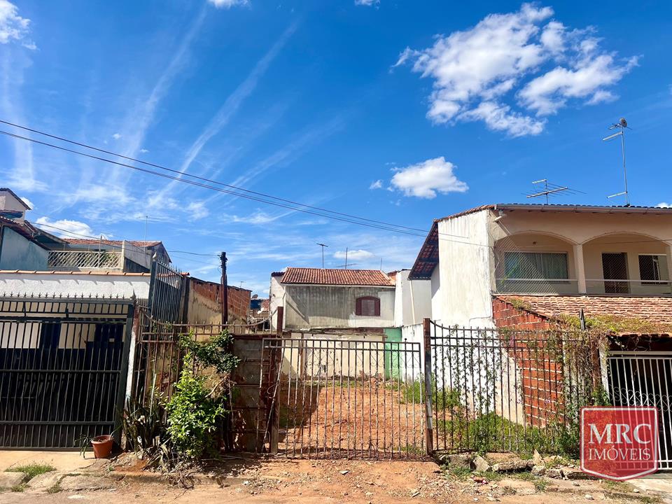 Terceira Avenida Bloco 1895 - LOTE PRONTINHO PARA CONSTRUIR 