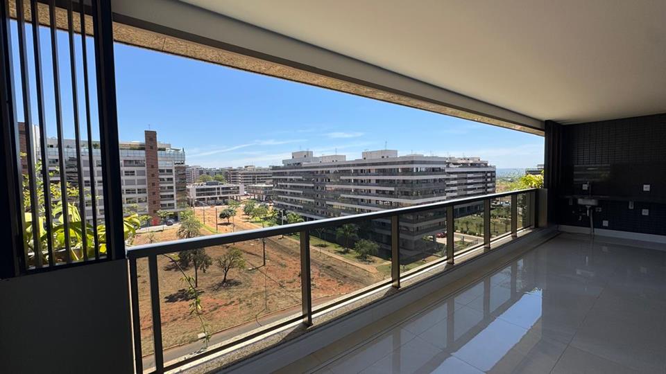 SQNW 304 Bloco F - APARTAMENTO 4 QUARTOS SENDO 4 SUITES VAZADO COM VARANDA COM 246 M2 COM ELEVADOR PRIVATIVO E 4 VAGAS DE GARAGEM A VENDA PRONTO NOVO COM LAZER COMPLETO A VENDA NO NOROESTE — foto 1
