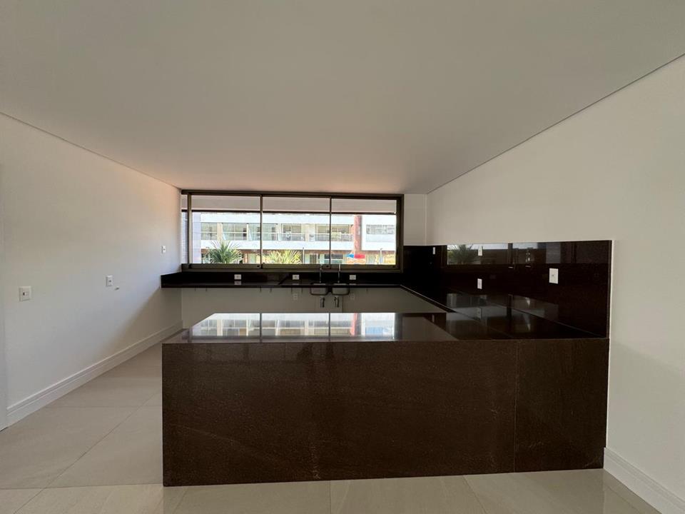 SQNW 304 Bloco F - APARTAMENTO 4 QUARTOS SENDO 4 SUITES VAZADO COM VARANDA COM 246 M2 COM ELEVADOR PRIVATIVO E 4 VAGAS DE GARAGEM A VENDA PRONTO NOVO COM LAZER COMPLETO A VENDA NO NOROESTE — foto 5