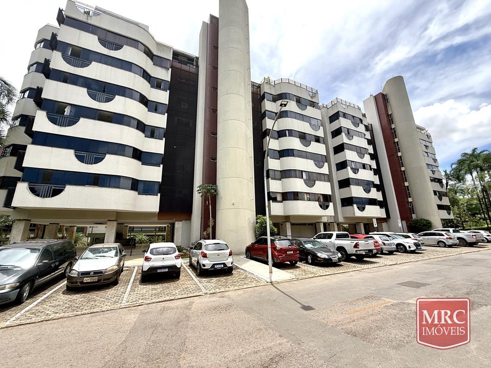 SQN 107 Bloco D - COBERTURA NASCENTE - SUPER REFORMADA - 400M2