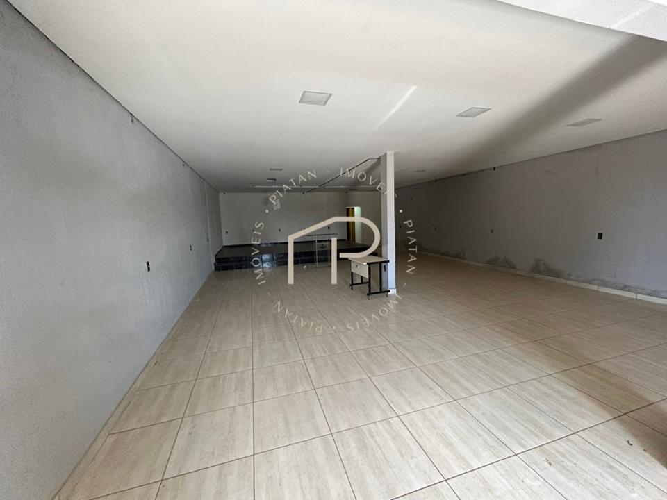 JARDIM SANTANA  - Aluga-se Loja comercial + Casa de fundos em Águas Lindas/GO