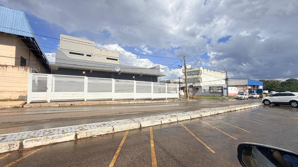 ADE Conjunto 8 - LOJA COM LAJE PROXIMA A BR 060 COM 200 M2 ACESSO FACIL ALUGO — foto 8