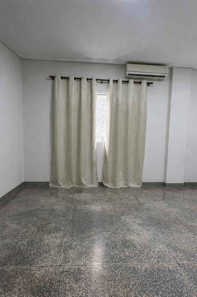 ADE Conjunto 8 - LOJA COM LAJE PROXIMA A BR 060 COM 200 M2 ACESSO FACIL ALUGO — foto 7
