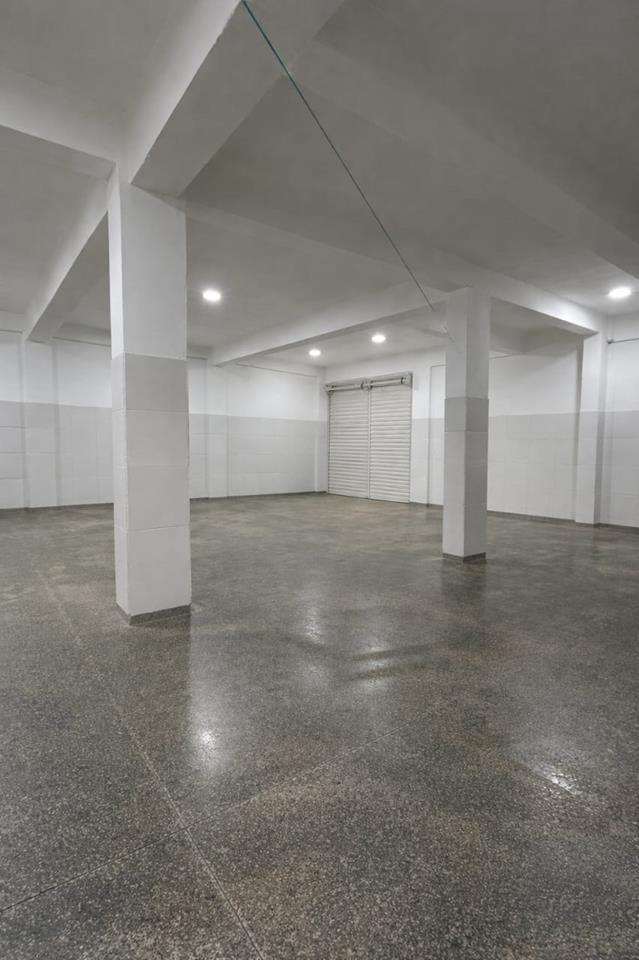 ADE Conjunto 8 - LOJA COM LAJE PROXIMA A BR 060 COM 200 M2 ACESSO FACIL ALUGO