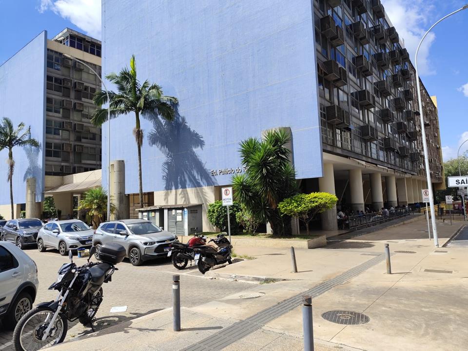 SRTVS Bloco E Lotes 2/4Edifício Palácio do Rádio II - EXCELENTES SALAS INTERLIGADAS MOBILIADAS P/ESCRITÓRIO AC/PROPOSTA — foto 1