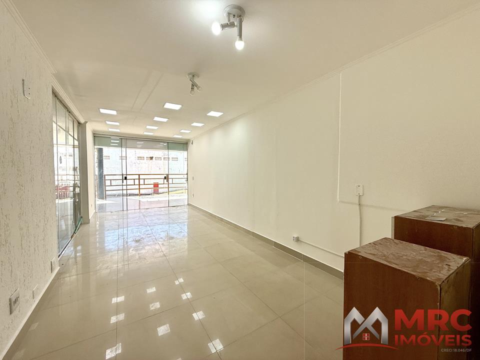 Avenida das Castanheiras - LOJA DE CANTO - 24M2 - EXCELENTE LOCALIZAÇÃO