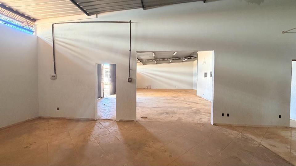 Quadra 7 Conjunto 7 - ALUGO LOJA DE ESQUINA NA ESTRUTURAL SETOR DE OFICINAS REFORMADA OTIMA PARA PADARIA, MERCADO, OFICINA, ETC — foto 11