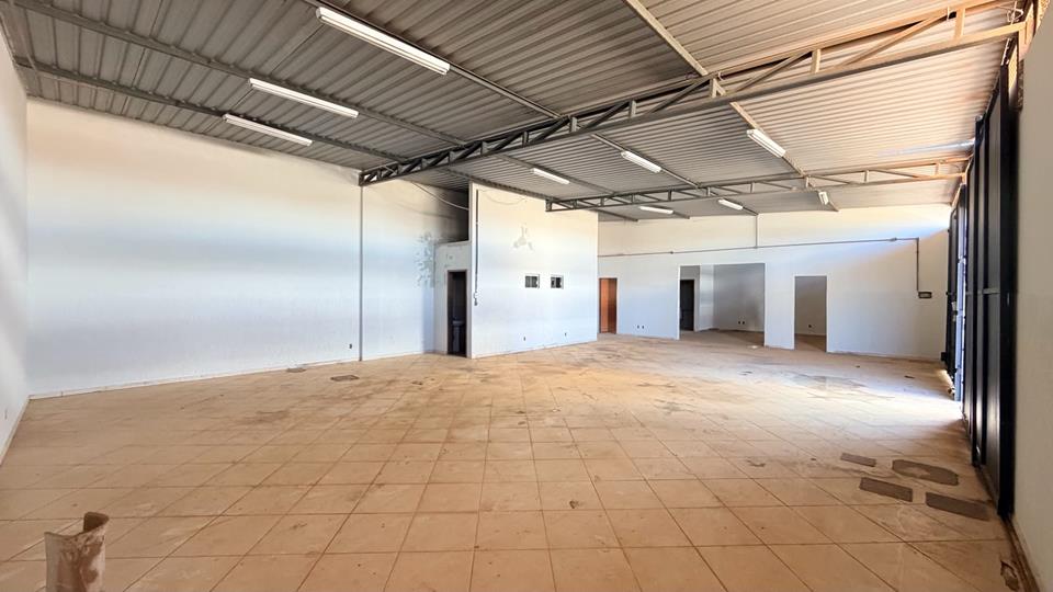 Quadra 7 Conjunto 7 - ALUGO LOJA DE ESQUINA NA ESTRUTURAL SETOR DE OFICINAS REFORMADA OTIMA PARA PADARIA, MERCADO, OFICINA, ETC — foto 8