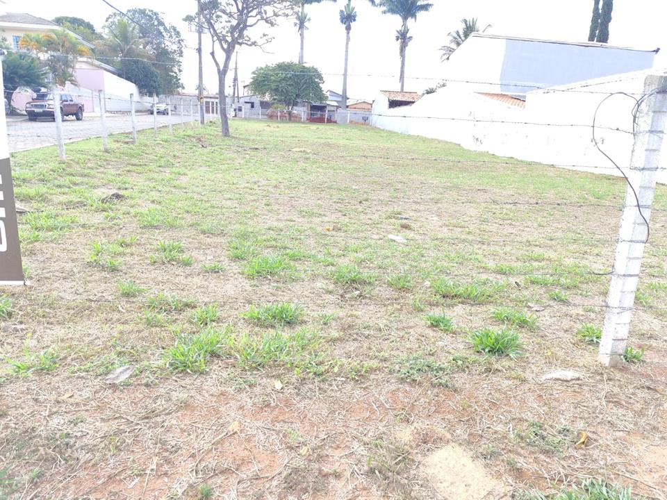 DF-001 - LOTE DE ESQUINA COM 960M² — foto 2