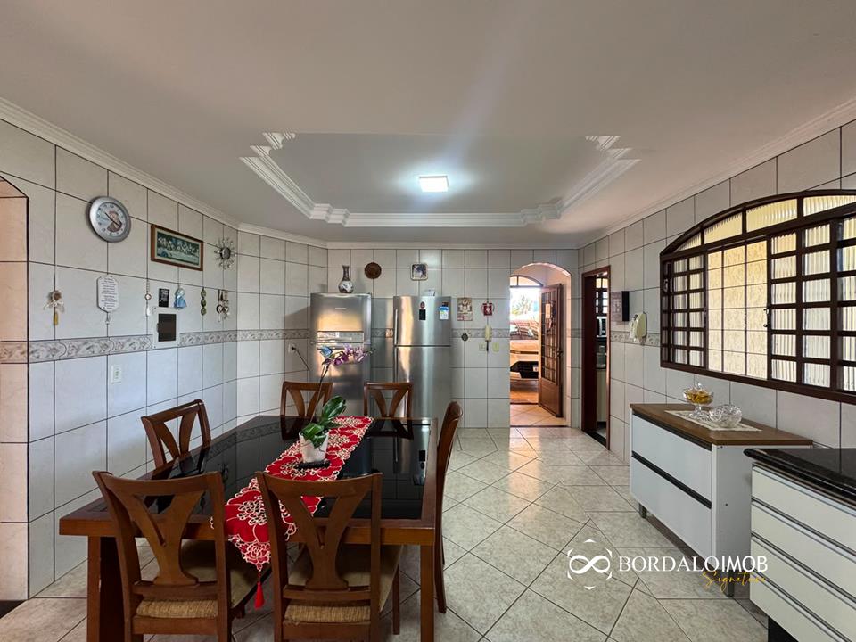 ARNIQUEIRA | BRASÍLIA/DF, BELA CASA COM DIREITO DE POSSE!  VALOR: 1.500.000,00                       NÃO ACEITA FINANCIAMENTO BANCARIO  - Setor Habitacional Arniqueira (Águas Claras), Brasília - Foto 18