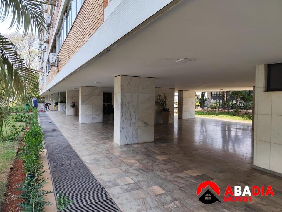SQS 203 Bloco B - *BELISSIMO APARTAMENTO TODO REFORMADO C/VAGA DUPLA — foto 3