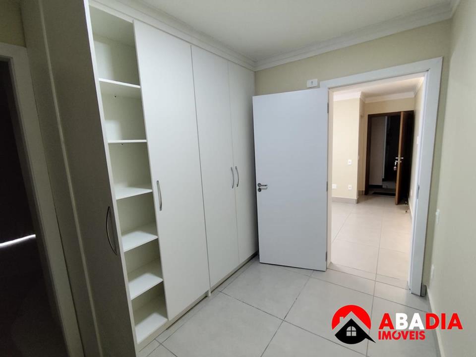 SQS 203 Bloco B - *BELISSIMO APARTAMENTO TODO REFORMADO C/VAGA DUPLA — foto 8