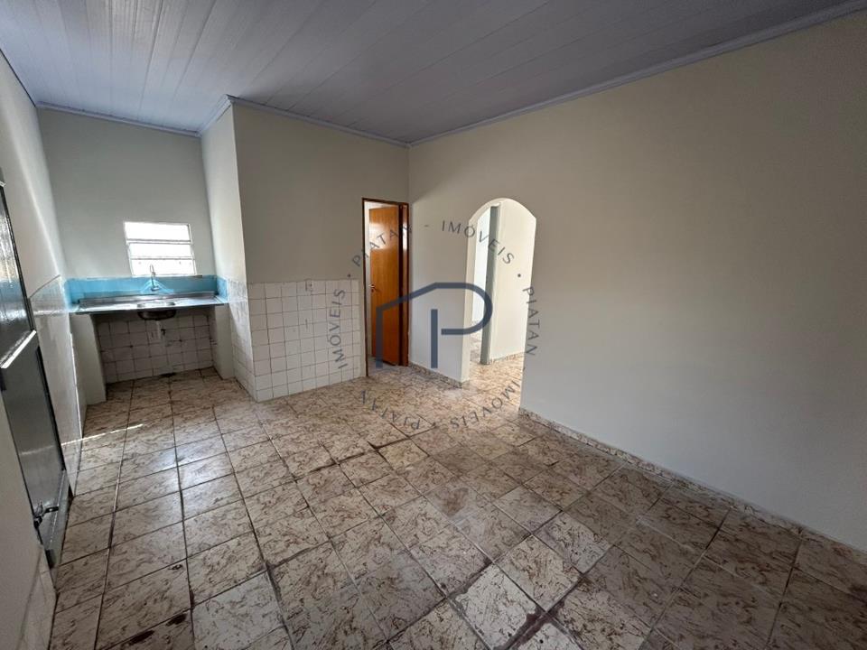 QNG 6 - Aluga-se Casa de Fundos em Taguatinga Norte/DF — foto 2