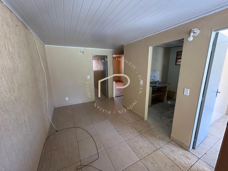 QR 410 Conjunto 12 - Aluga-se Casa com 03 quartos em Samambaia Norte/DF — foto 4