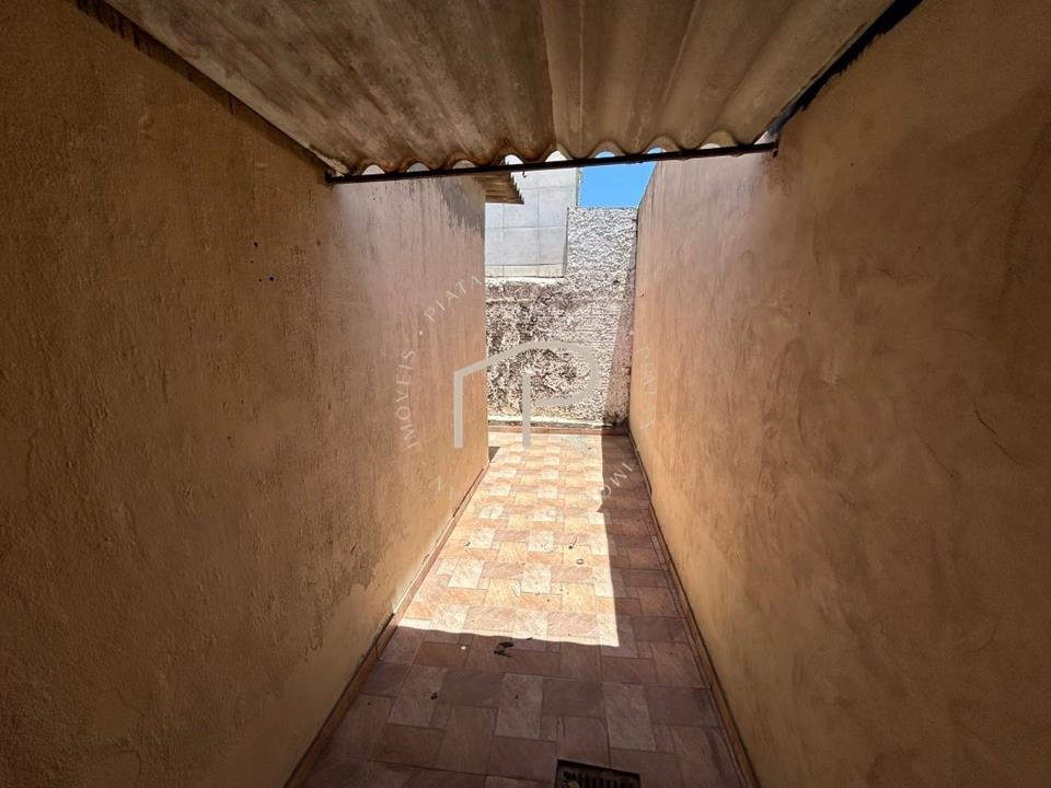 QR 410 Conjunto 12 - Aluga-se Casa com 03 quartos em Samambaia Norte/DF — foto 11