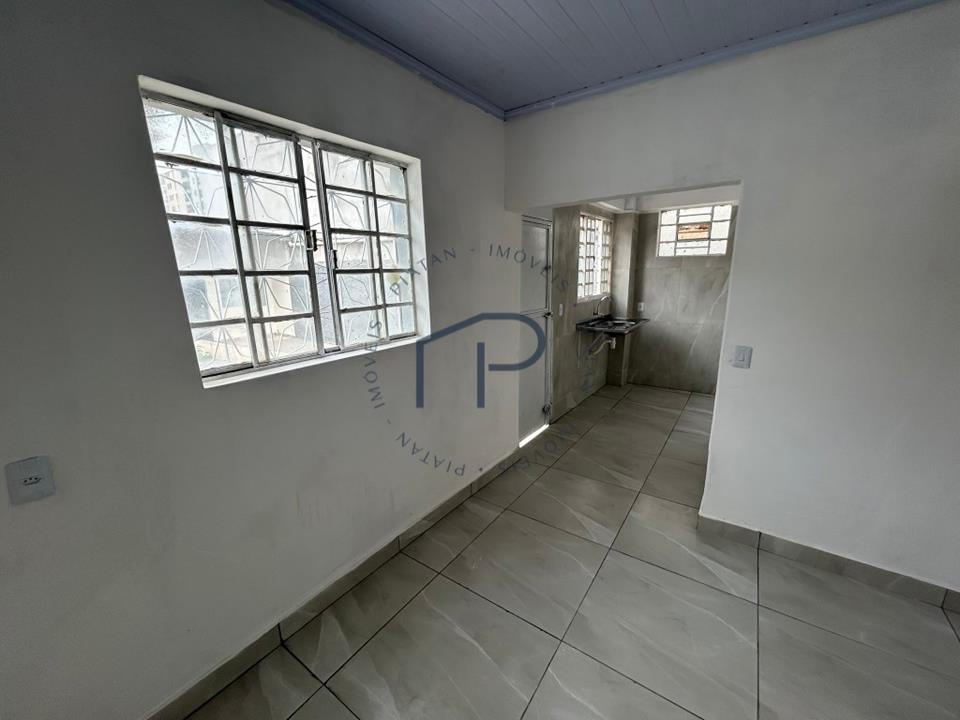 QNA 18 - Aluga-se Casa de Frente e Fundos em Taguatinga Norte-DF — foto 5