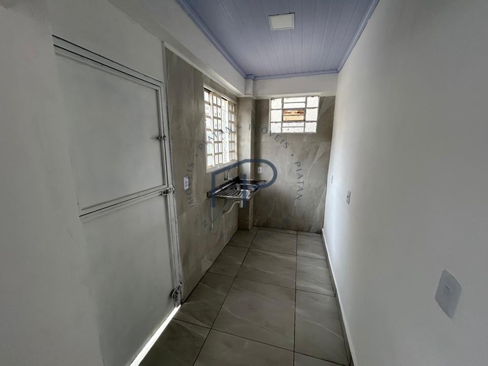 QNA 18 - Aluga-se Casa de Frente e Fundos em Taguatinga Norte-DF — foto 6